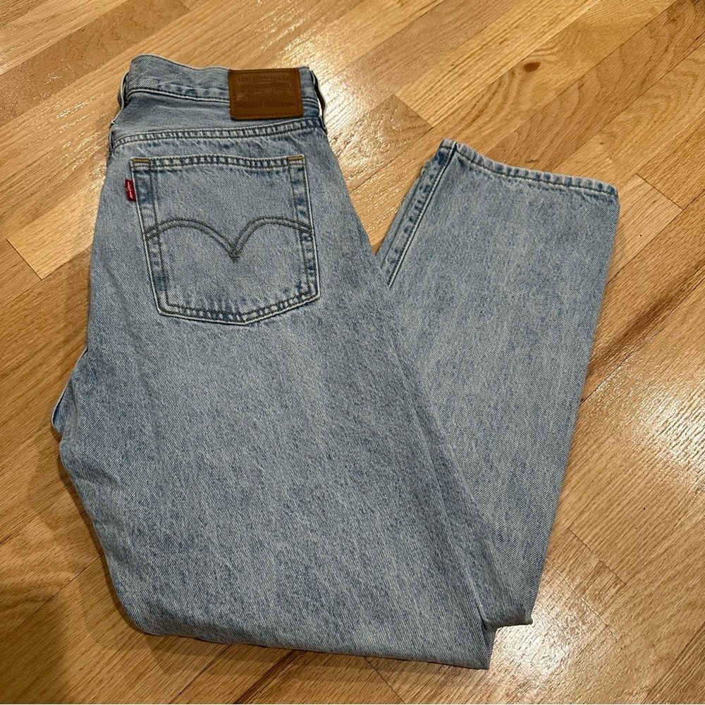 Levi's women’s wedgie straight size 31